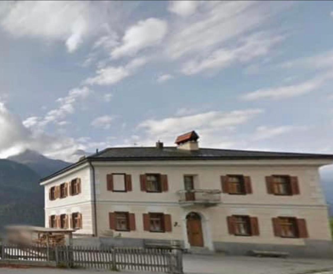 Chasa Crusch Hotel Sent Buitenkant foto